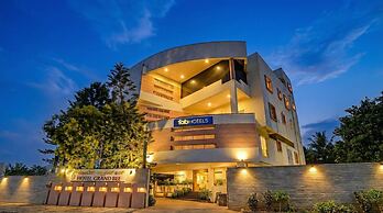 Fabhotel Jk Grand