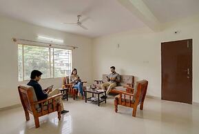 Fabhotel Sri Aditya Inn