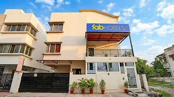 Fabhotel Sri Aditya Inn