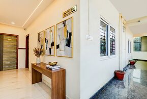 Fabhotel Royal Garuda Palace