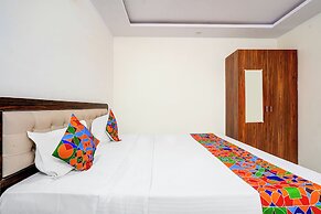 Fabhotel Royal Garuda Palace