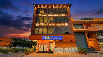 Fabhotel Royal Garuda Palace