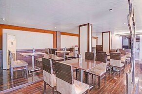 Fabhotel Satyan Inn