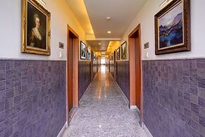 Fabhotel Satyan Inn