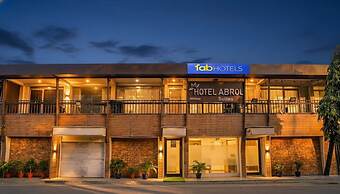 Fabhotel Abrol Suites