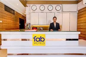 Fabhotel Abrol Suites