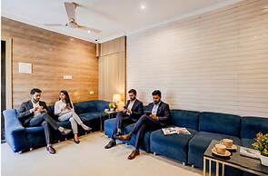 Fabhotel Abrol Suites