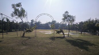 R D Palace and Resort