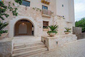 Artila IM by Solmar Rentals