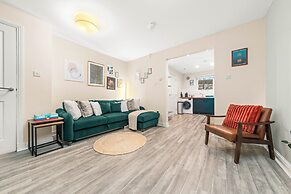 Urban Elegance 5-Bed Glasgow Home