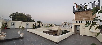 Jeevan Haveli Heritage Hotel And Museum