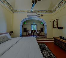 Jeevan Haveli Heritage Hotel And Museum