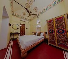 Jeevan Haveli Heritage Hotel And Museum