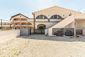 Apartments Oto