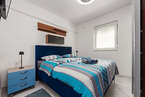 Apartments Oto