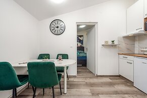 Apartments Oto