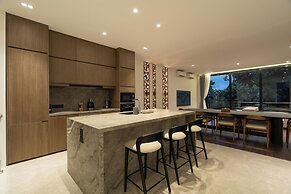 Seven Stones Villas