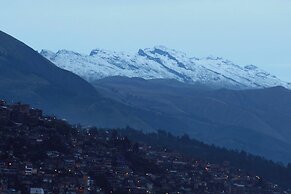 hostal kuntur cusco