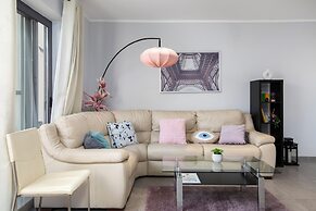 Sliema Seaside Penthouse with Terrace