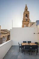 Sliema Seaside Penthouse with Terrace