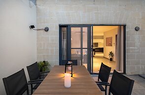 Sliema Seaside Penthouse with Terrace