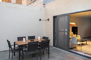 Sliema Seaside Penthouse with Terrace