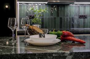 Mavili Urban Elegance