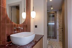 Mavili Urban Elegance