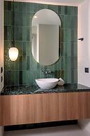 Mavili Urban Elegance