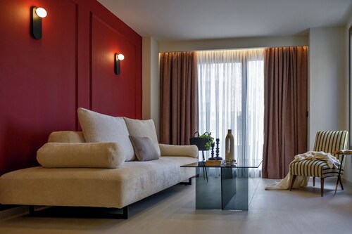 Mavili Urban Elegance