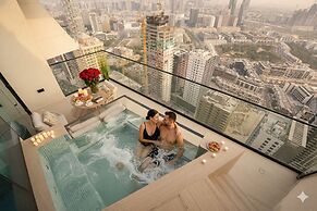 Binghatti Royale - Chic 1BR Retreat