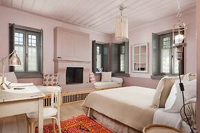 Apeiros Chora Hotel