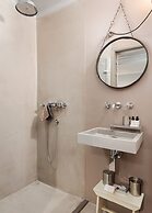 Apeiros Chora Hotel