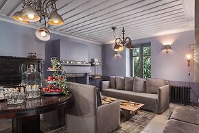 Apeiros Chora Hotel