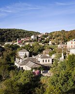 Apeiros Chora Hotel