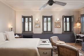 Apeiros Chora Hotel