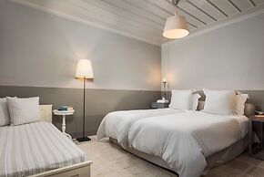 Apeiros Chora Hotel