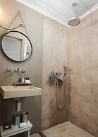 Apeiros Chora Hotel