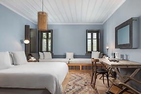 Apeiros Chora Hotel