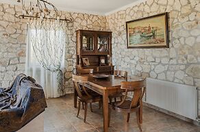 Stone House in Olive Grove