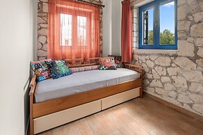 Stone House in Olive Grove