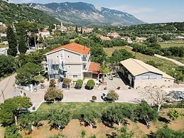 Siora Maria Studios