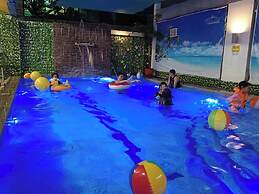 D Builders Hotel