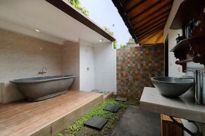 Tri Datu Maison