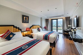 Ella Riverside Lao Cai Hotel