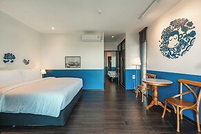 Blu Monkey Boutique Naiharn Beach