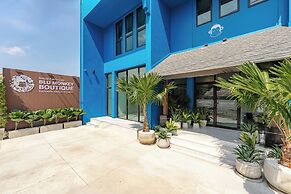 Blu Monkey Boutique Naiharn Beach