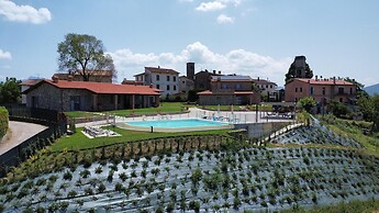 Spacious Apartment in Poppi With Shared Pool