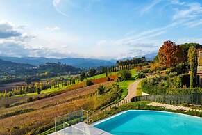 Spacious Apartment in Poppi With Shared Pool