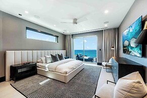 Aqua 4 on Seven Mile Beach